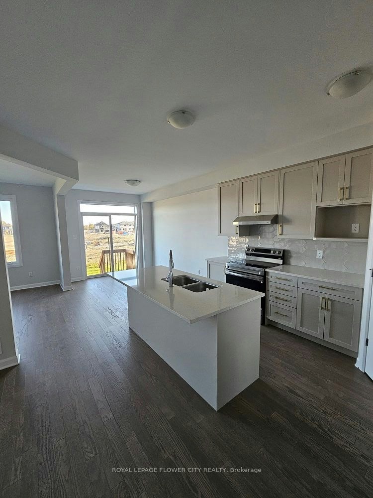 204 Elsie Macgill Walk, Ottawa, ON, K2W 0L5 - 3