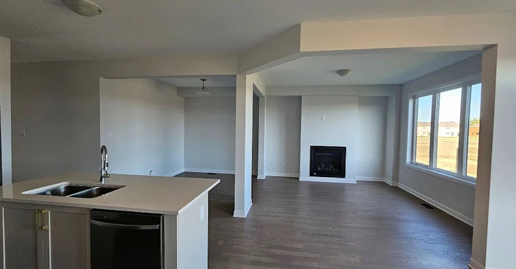 204 Elsie Macgill Walk, Ottawa, ON, K2W 0L5 - 4