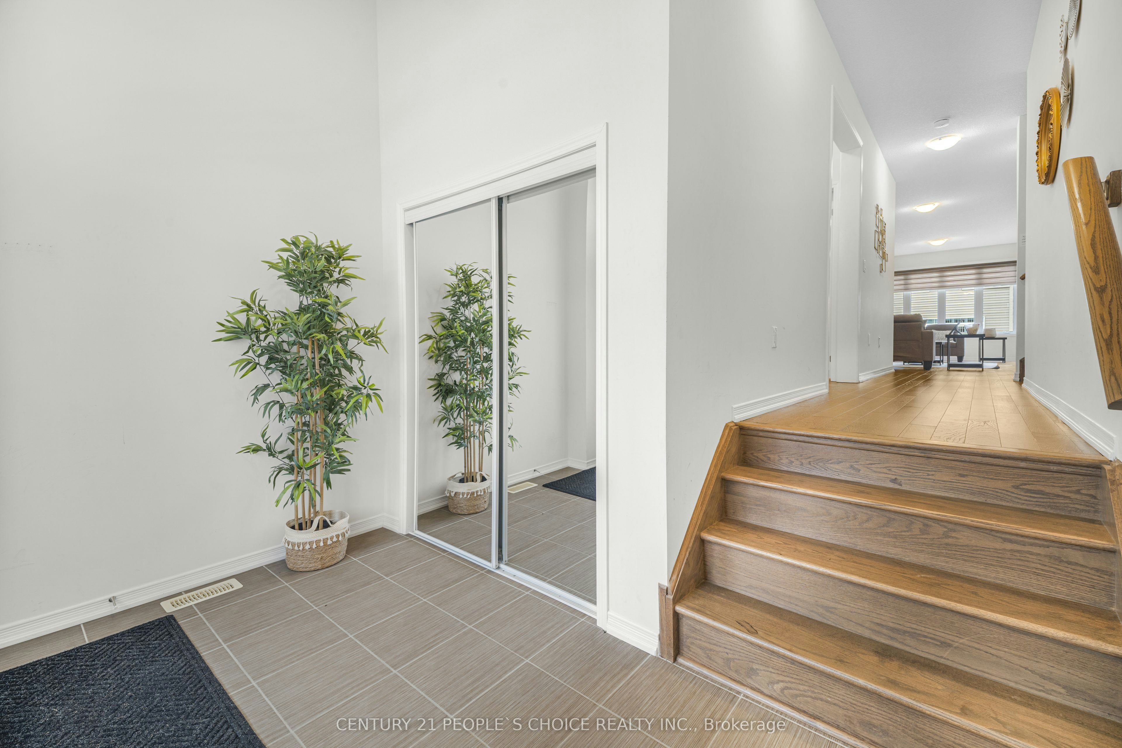 Upper-3 Sara Drive, Thorold, ON, L3B 0G2 - 3