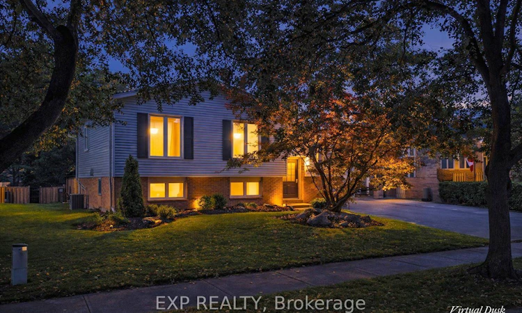 42 Farmington Crescent