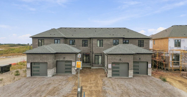 1128 Periwinkle Crescent, Woodstock, ON, N4T 0R5 - 2
