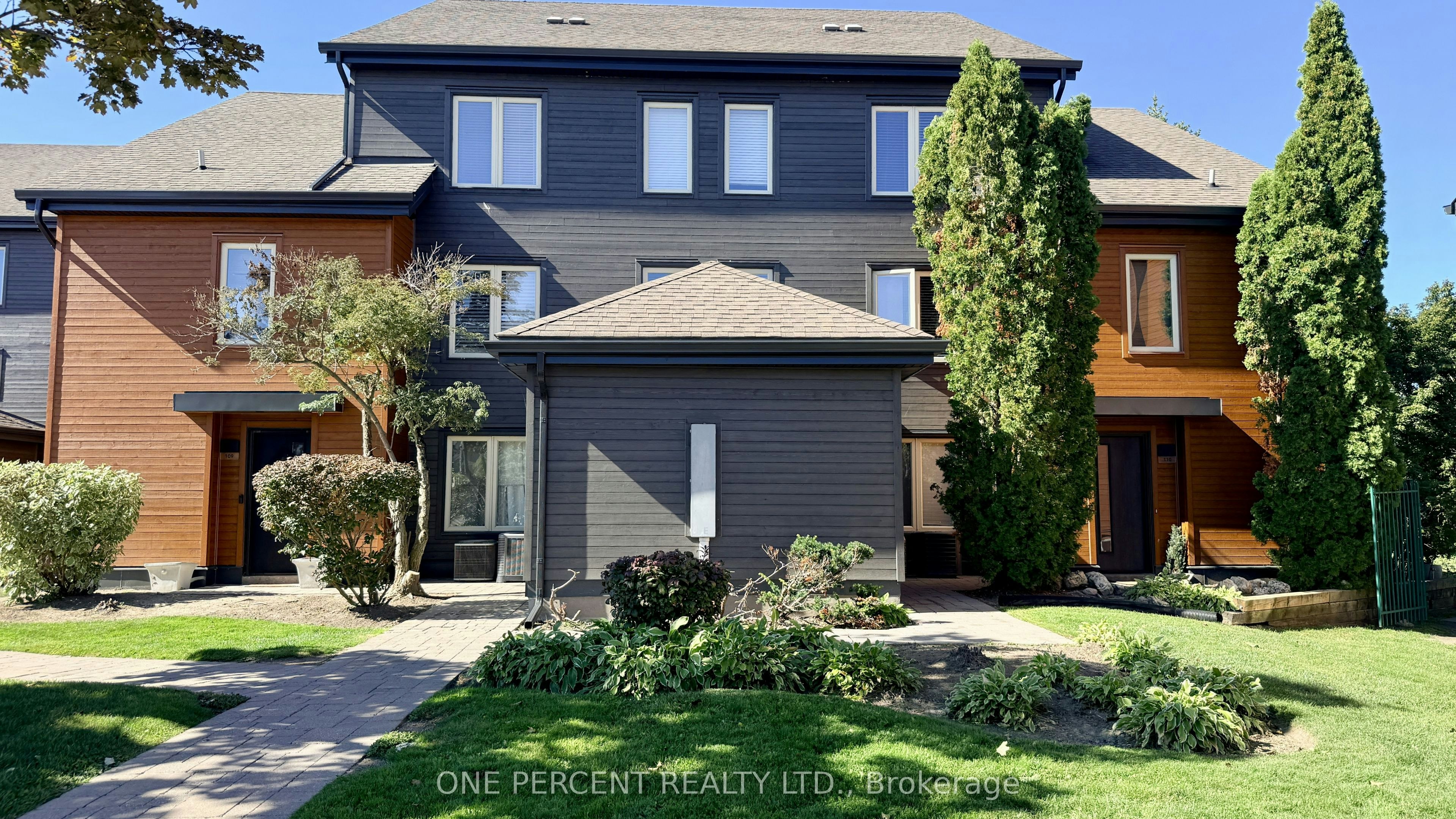 210-110 Fairway Crescent, Blue Mountains, ON, L9Y 0P8