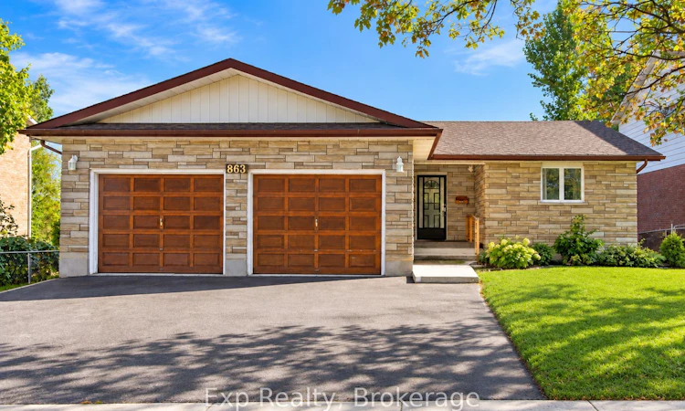 863 Wedgewood Court