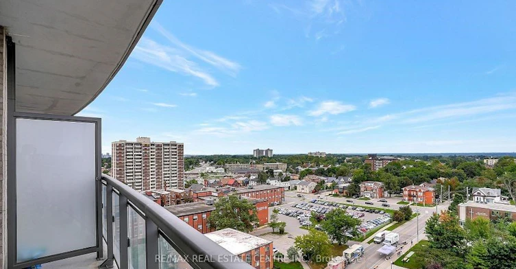 403-85 Duke Street W, Kitchener, ON, N2H 0B7 - 2