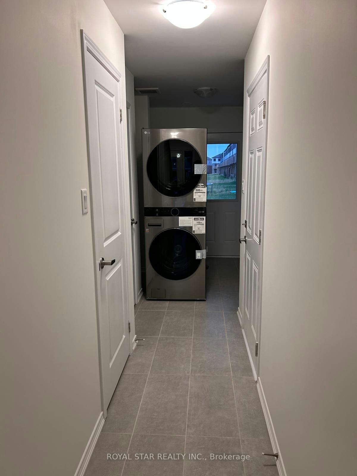 8 Baskett Street, Brantford, ON, N3T 5L5 - 34
