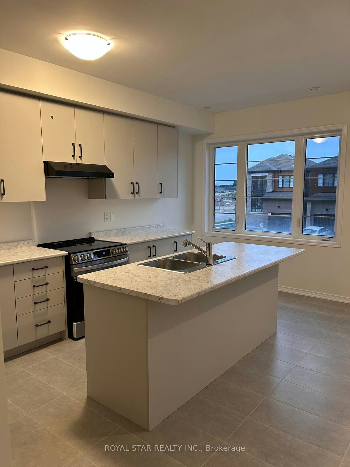8 Baskett Street, Brantford, ON, N3T 5L5 - 9