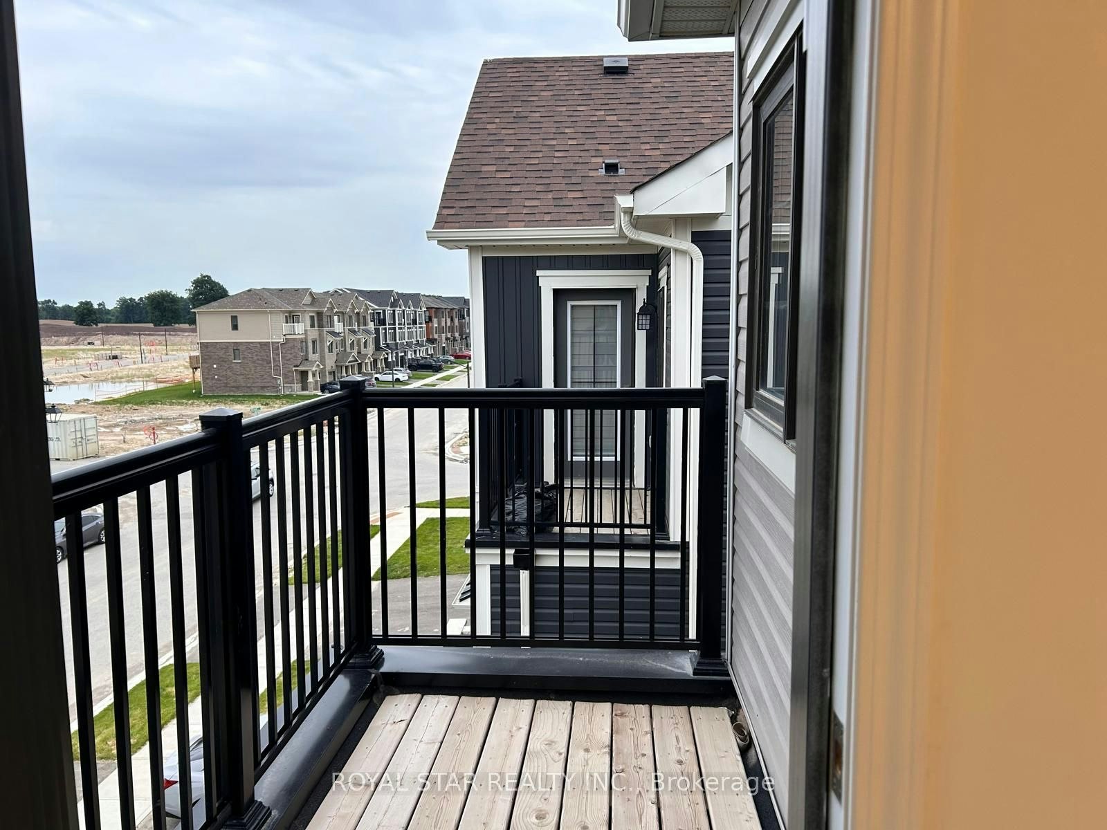 8 Baskett Street, Brantford, ON, N3T 5L5 - 4