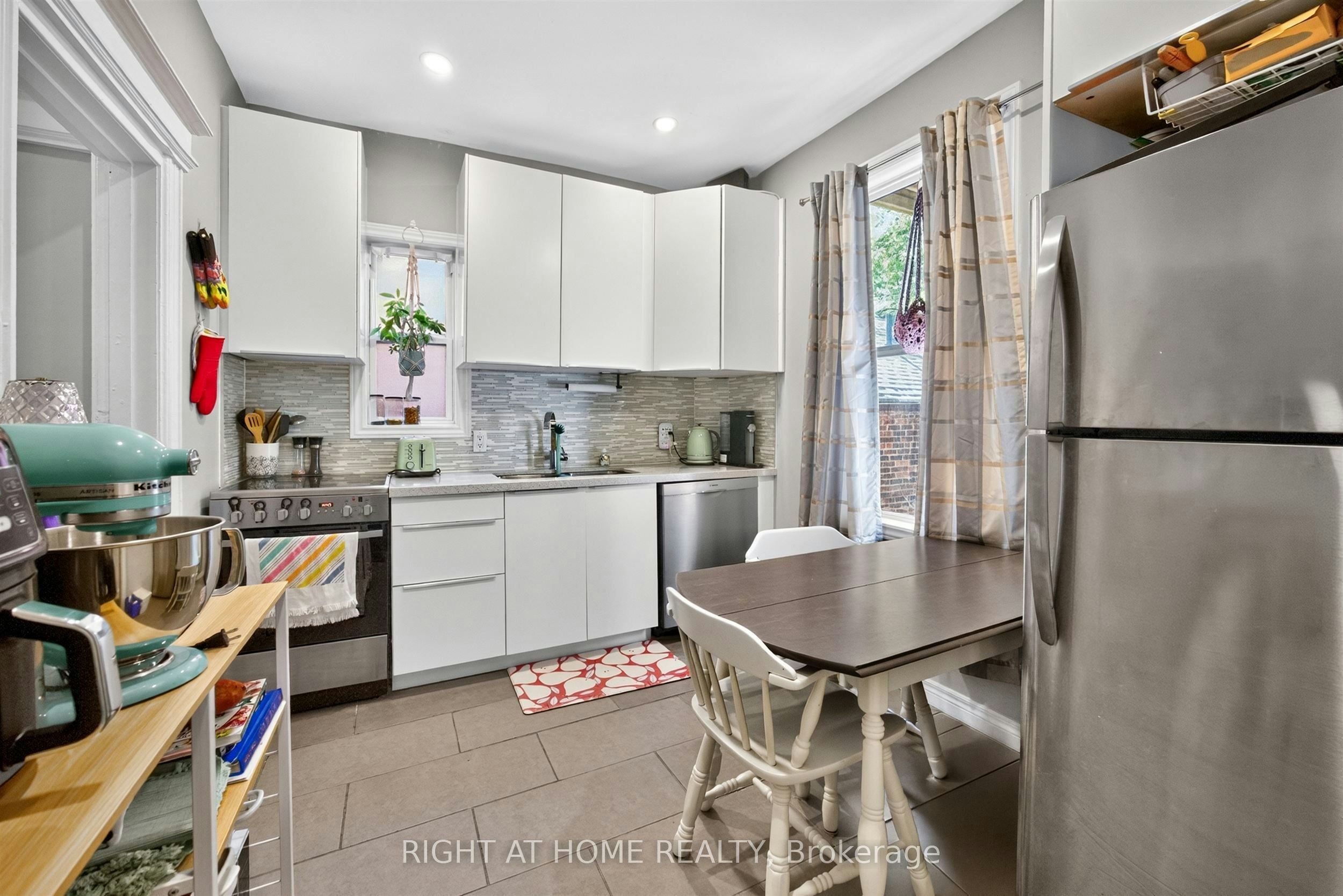 1-24 Locke Street S, Hamilton, ON, L8P 3Z8 - 10