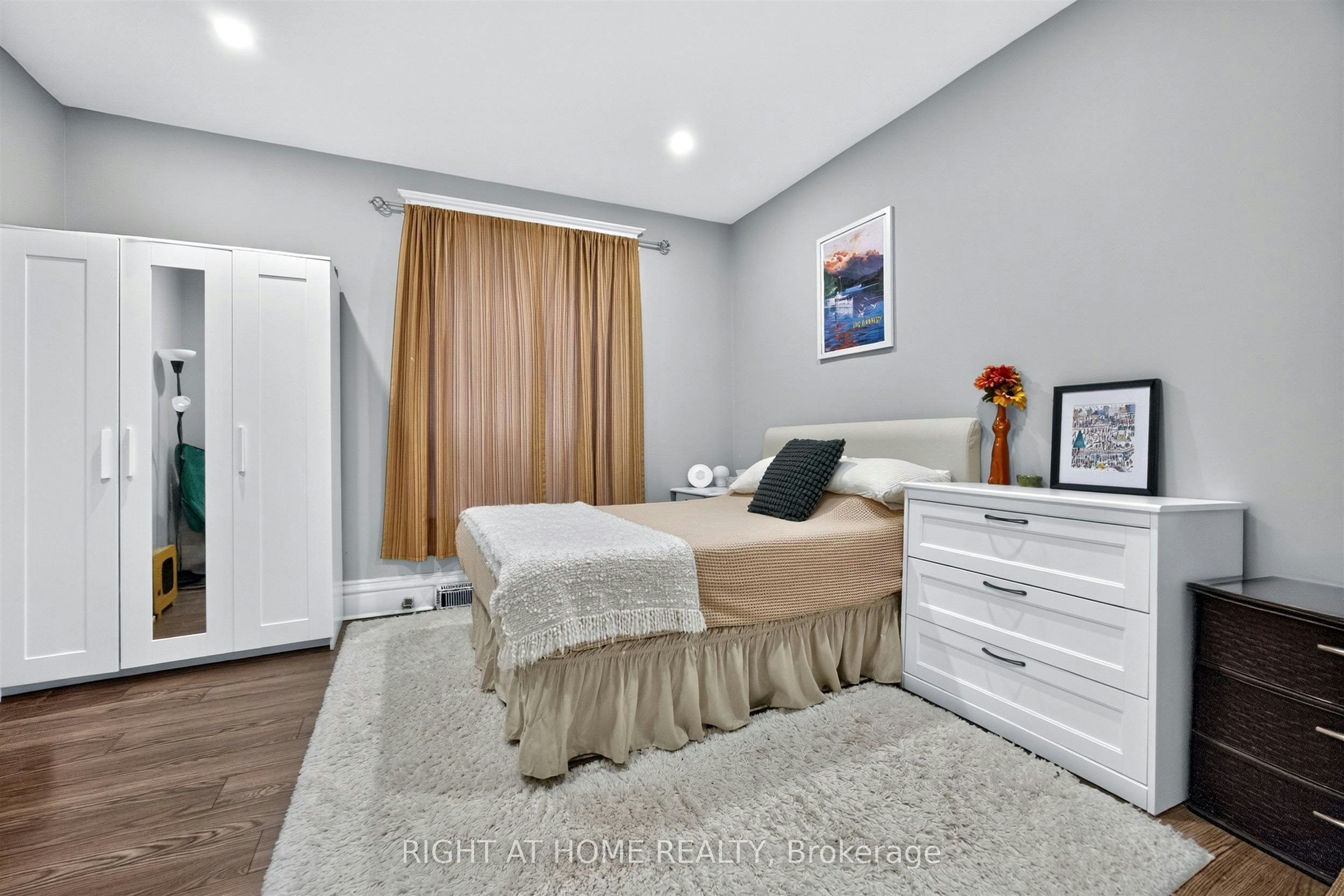 1-24 Locke Street S, Hamilton, ON, L8P 3Z8 - 17