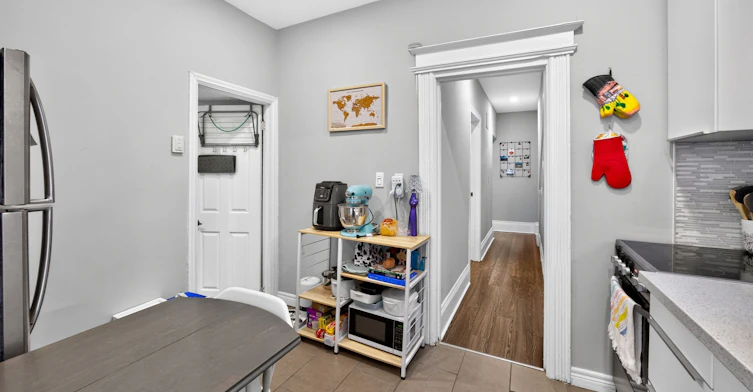 1-24 Locke Street S, Hamilton, ON, L8P 3Z8 - 12