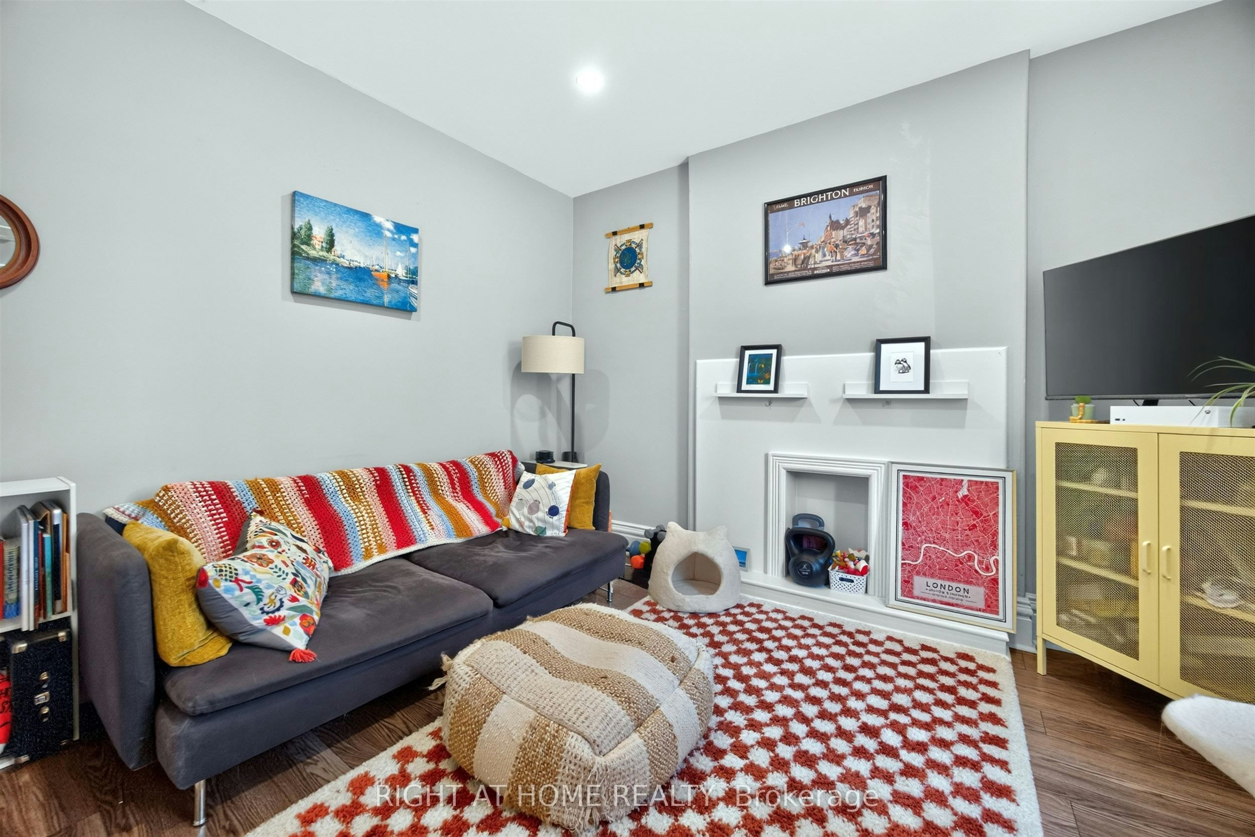 1-24 Locke Street S, Hamilton, ON, L8P 3Z8 - 8