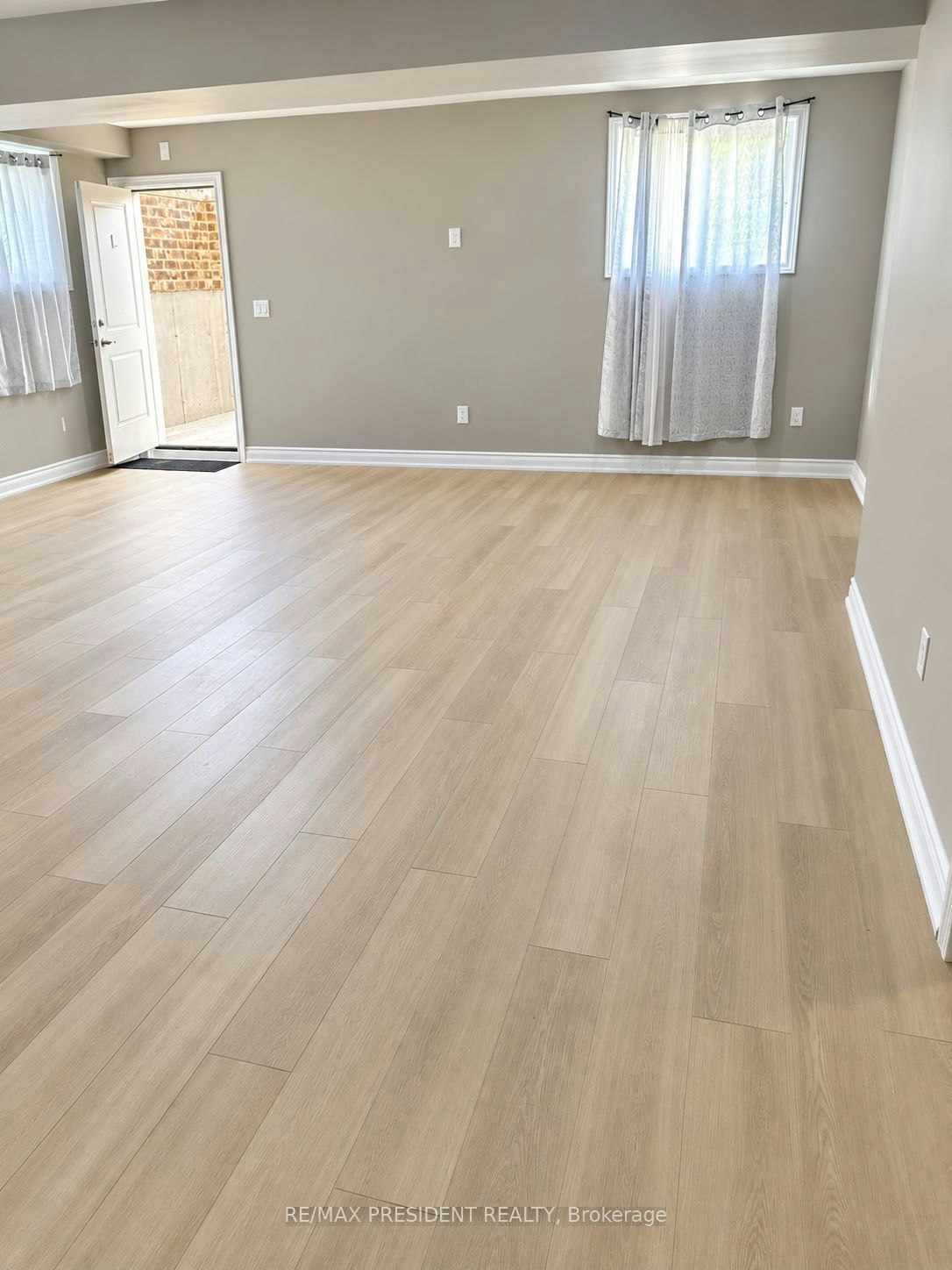 Bsmt-3 Berkshire Drive, St. Catharines, ON, L2M 3Y3