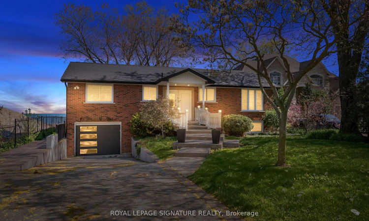 17 Wendakee Drive