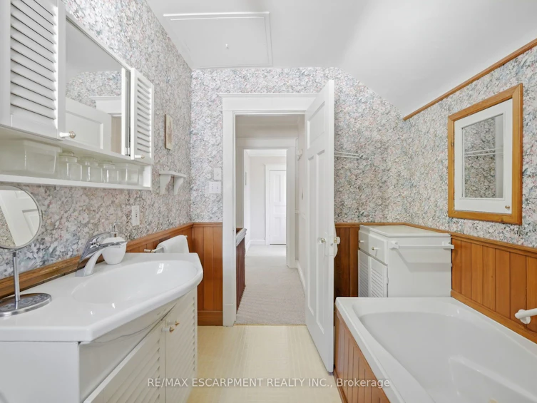 41 East 14th Street W, Hamilton, ON, L9A 4B3 - 40