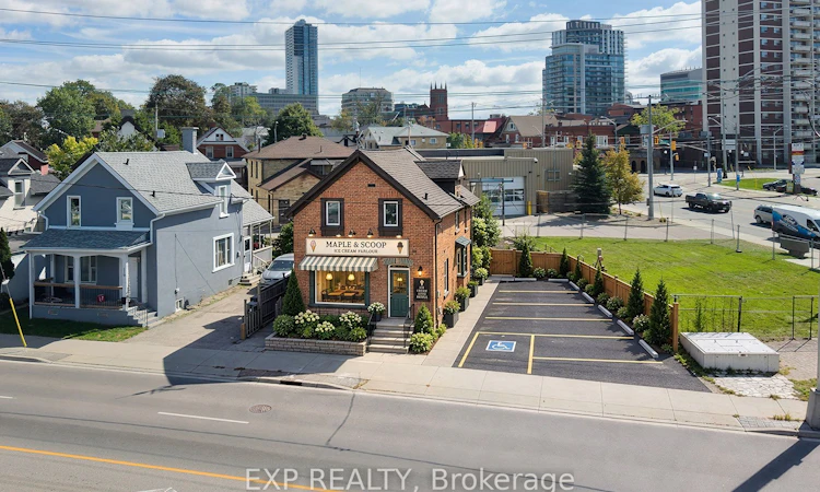 115 Victoria Street N