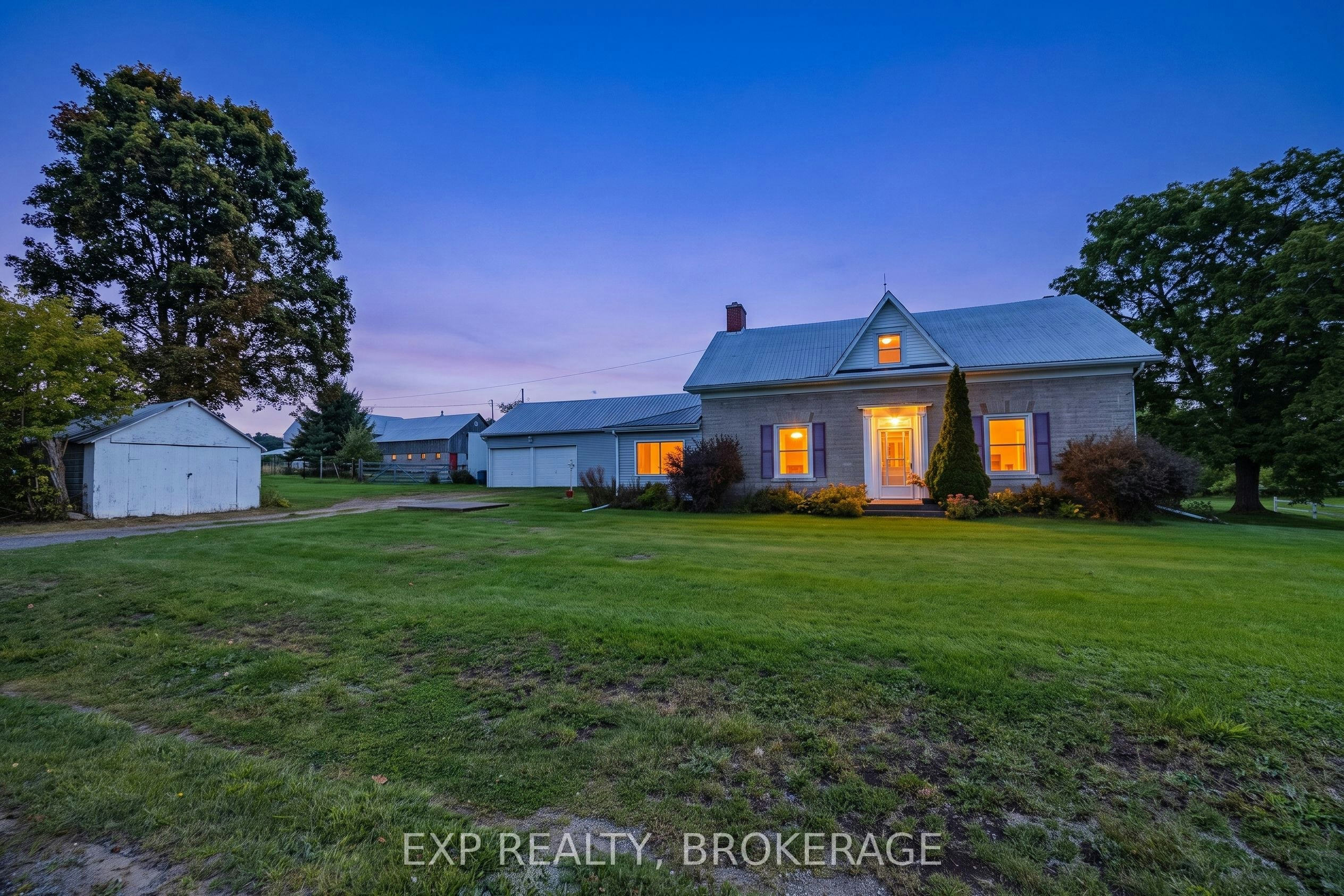 3542 Stagecoach Road, South Frontenac, ON, K0H 1V0