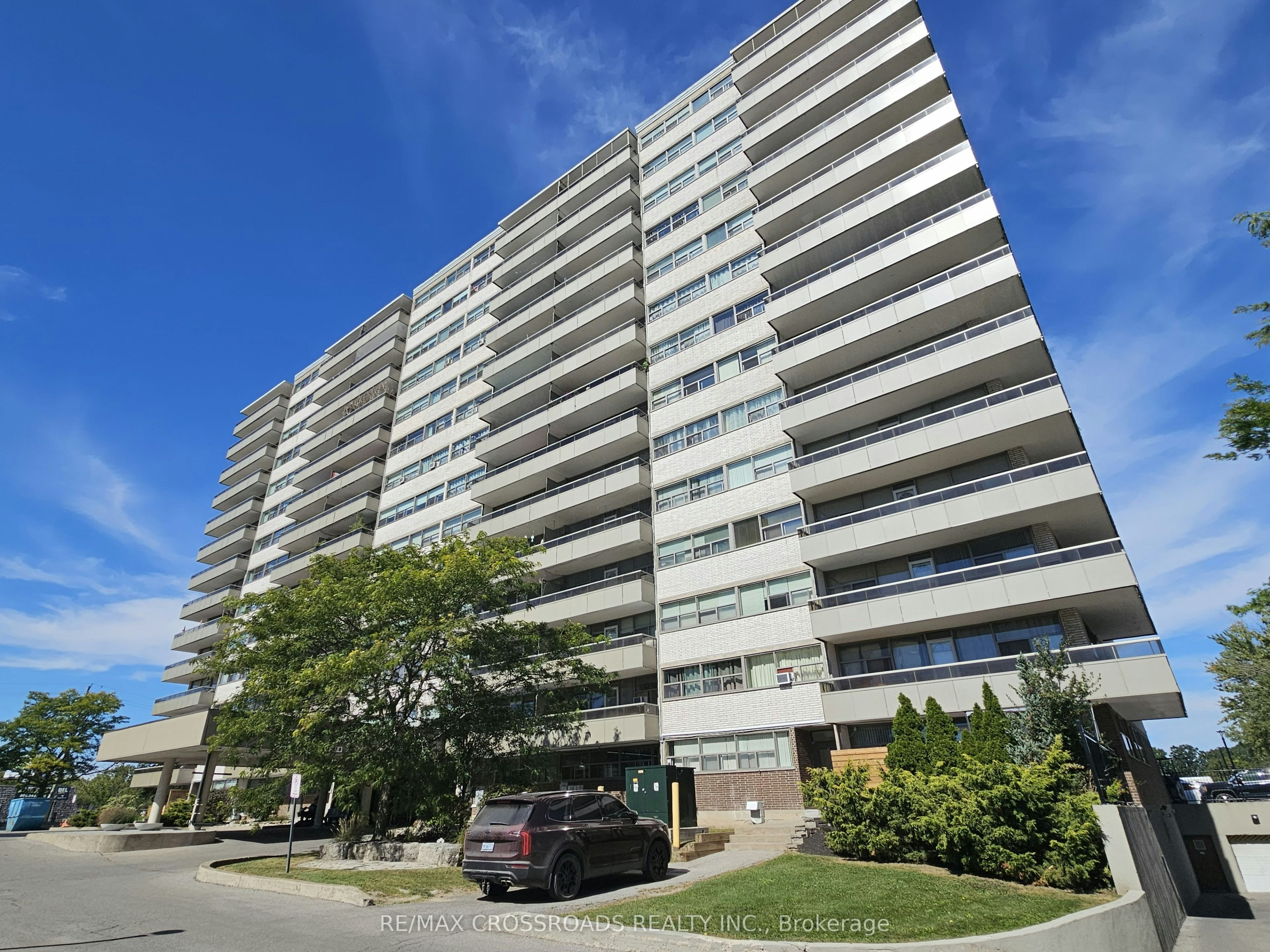 702-215 Glenridge Avenue, St. Catharines, ON, L2T 3J7