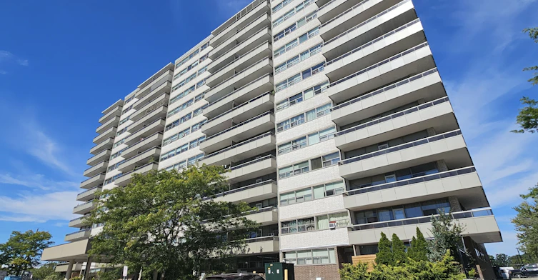 702-215 Glenridge Avenue, St. Catharines, ON, L2T 3J7