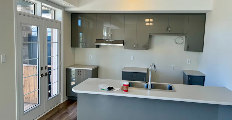 941 North Waterdown Drive, Hamilton, ON, L8B 1W3 - 4