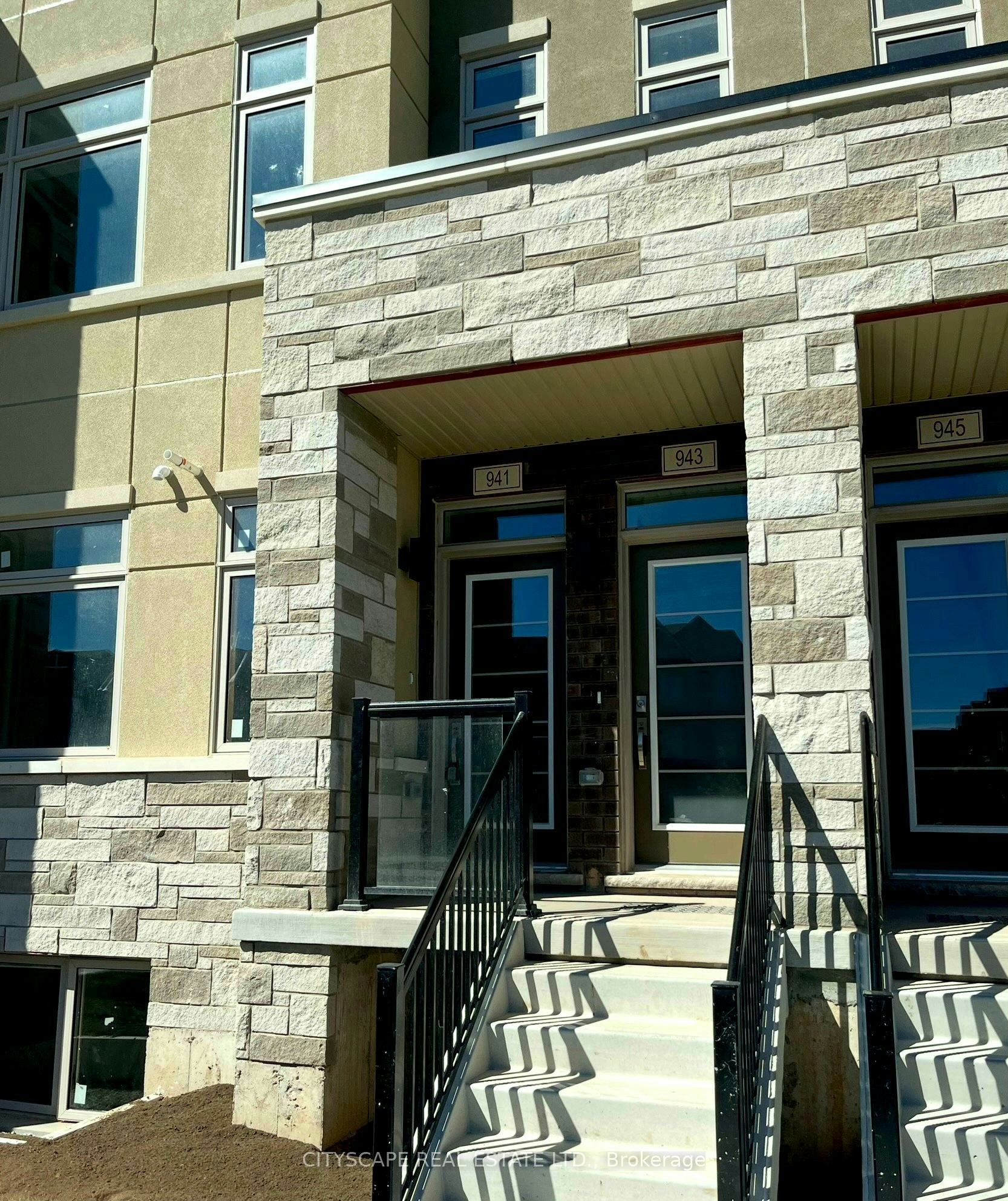 941 North Waterdown Drive, Hamilton, ON, L8B 1W3 - 17