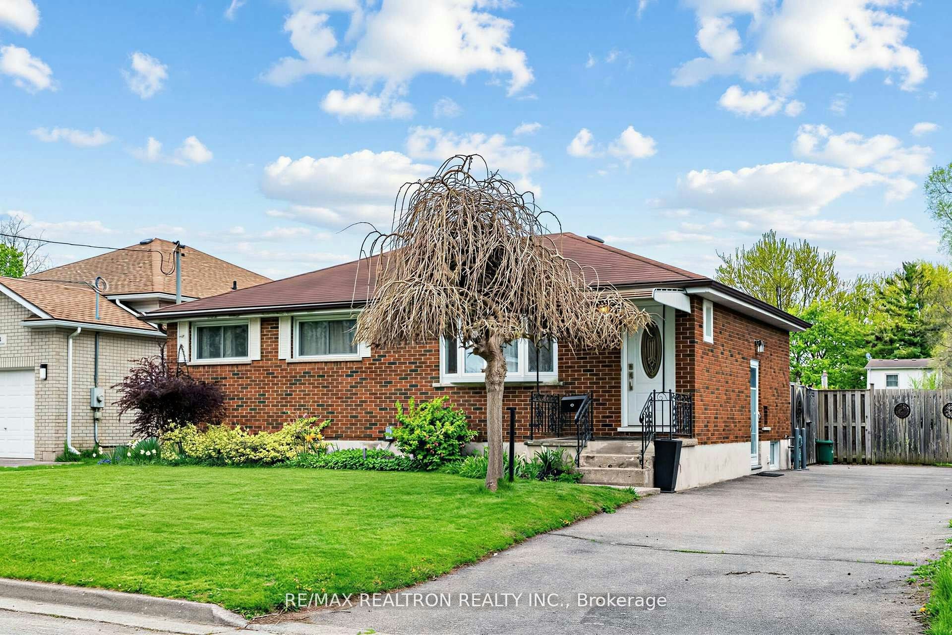 42 Charles Street, Brantford, ON, N3T 1B3