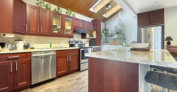 869 Beach Boulevard, Hamilton, ON, L8H 6Z5