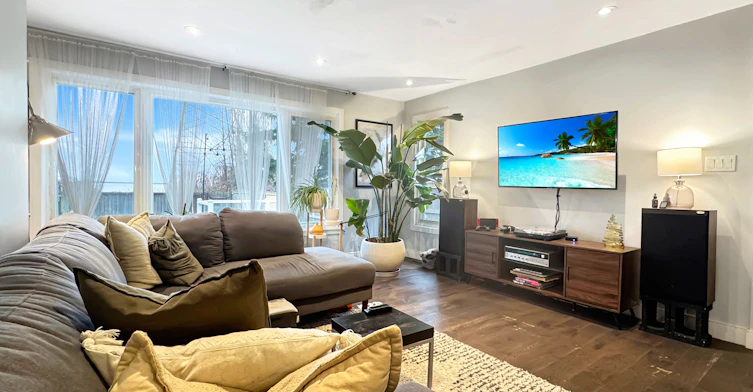 869 Beach Boulevard, Hamilton, ON, L8H 6Z5 - 5