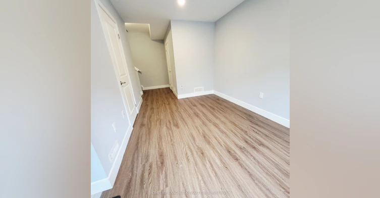 60-1960 Dalmagarry Road, London, ON, N6G 0T8 - 2