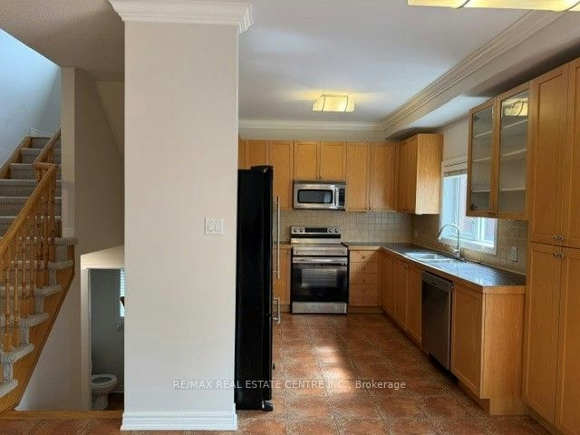 16 Panorama Way, Hamilton, ON, L8E 6C6 - 8