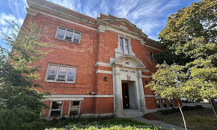 25-357 Hunter Street W