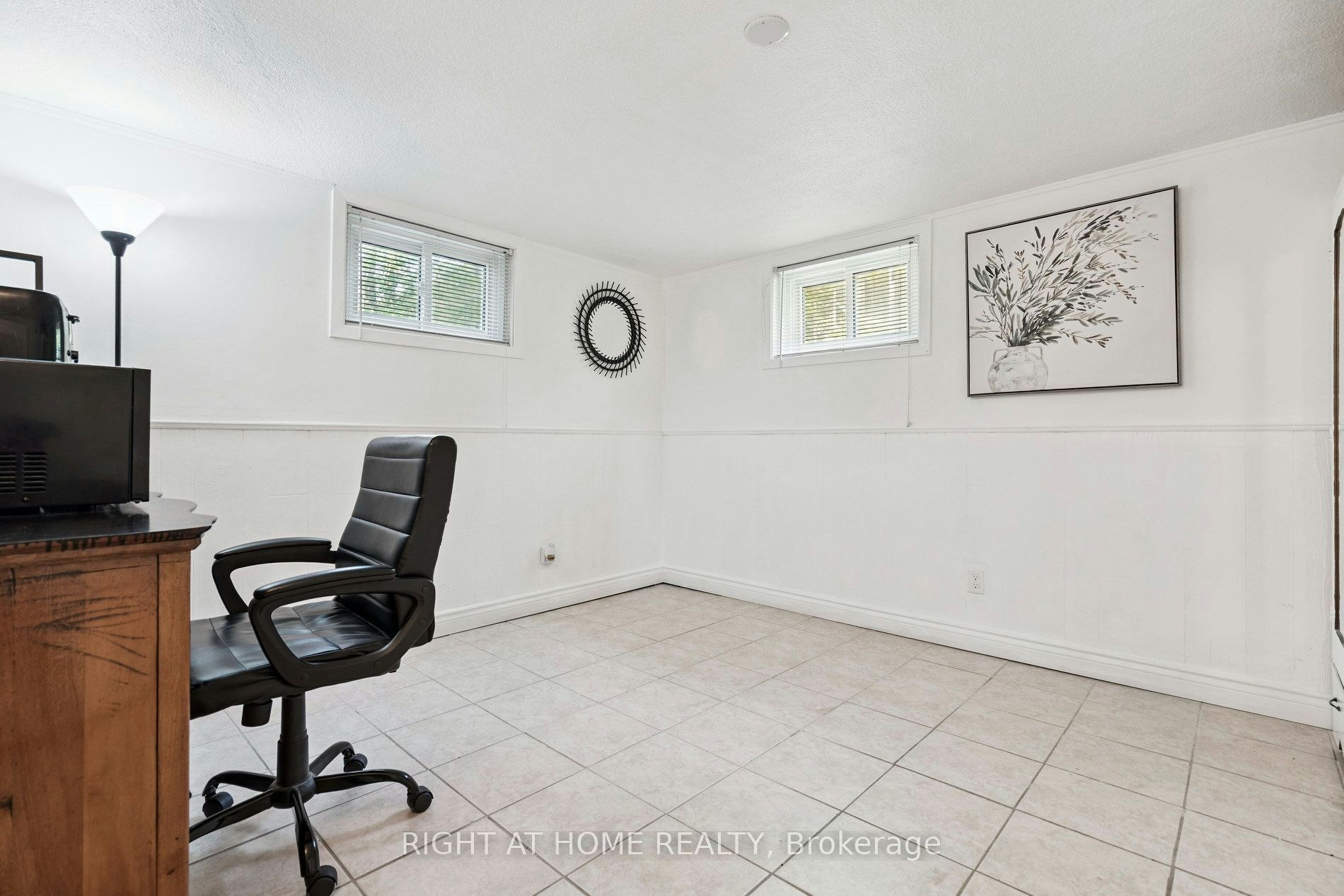 Lower-105 Glenridge Avenue, St. Catharines, ON, L2R 4X5 - 11