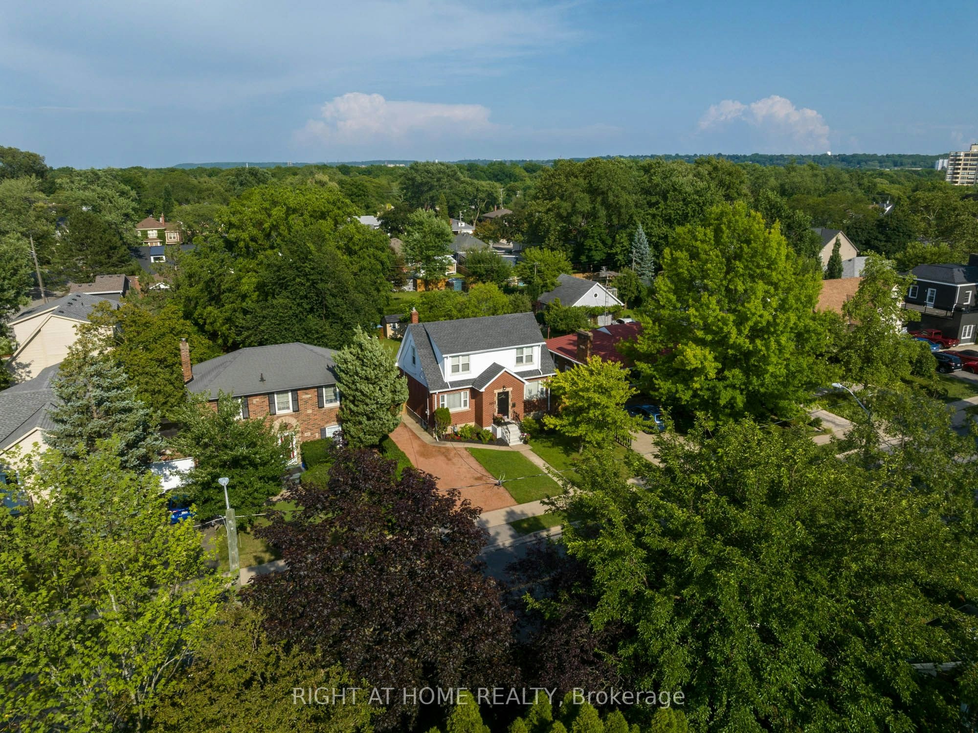 Lower-105 Glenridge Avenue, St. Catharines, ON, L2R 4X5 - 16