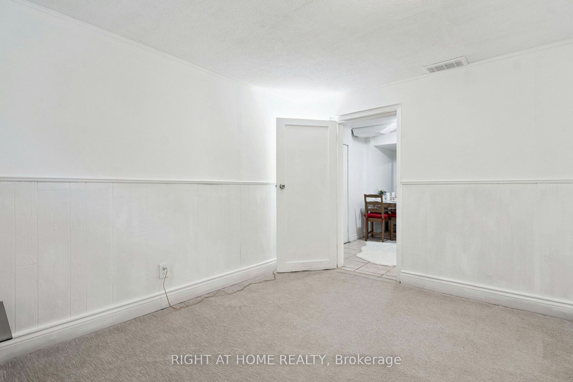Lower-105 Glenridge Avenue, St. Catharines, ON, L2R 4X5 - 31
