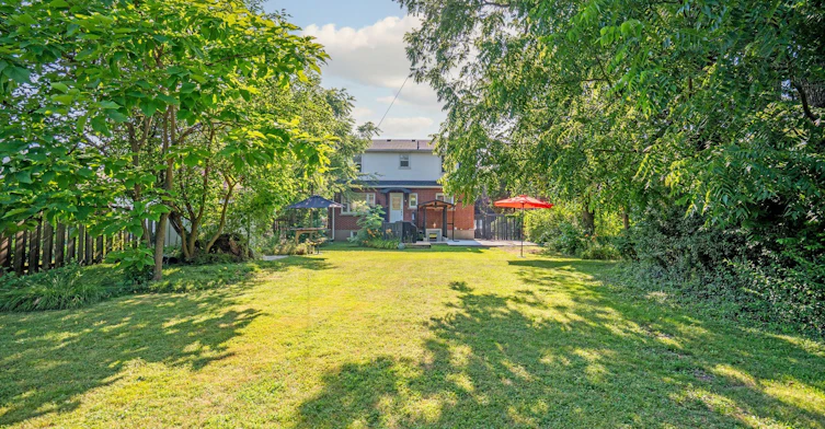 Lower-105 Glenridge Avenue, St. Catharines, ON, L2R 4X5 - 8