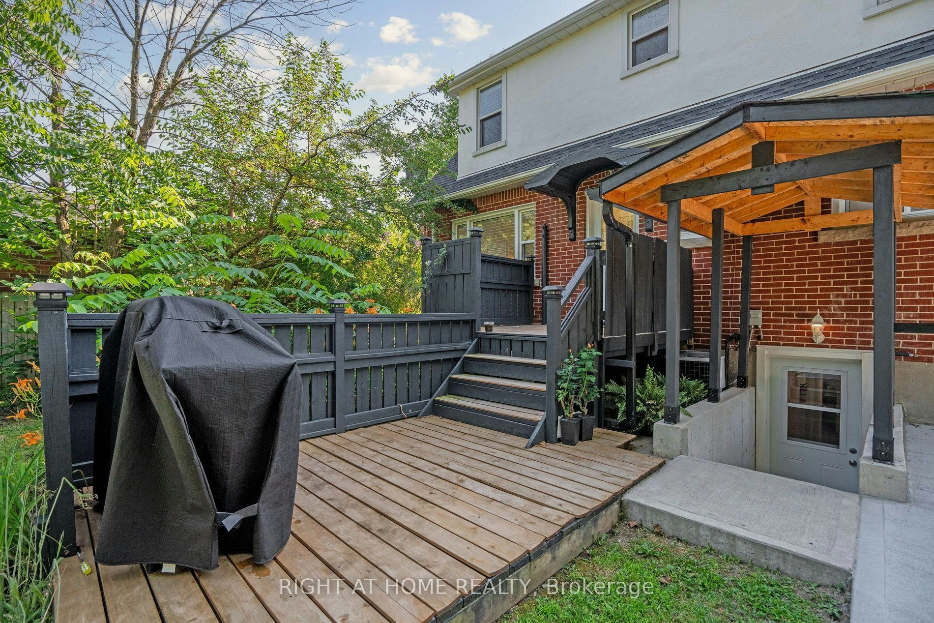 Lower-105 Glenridge Avenue, St. Catharines, ON, L2R 4X5 - 5