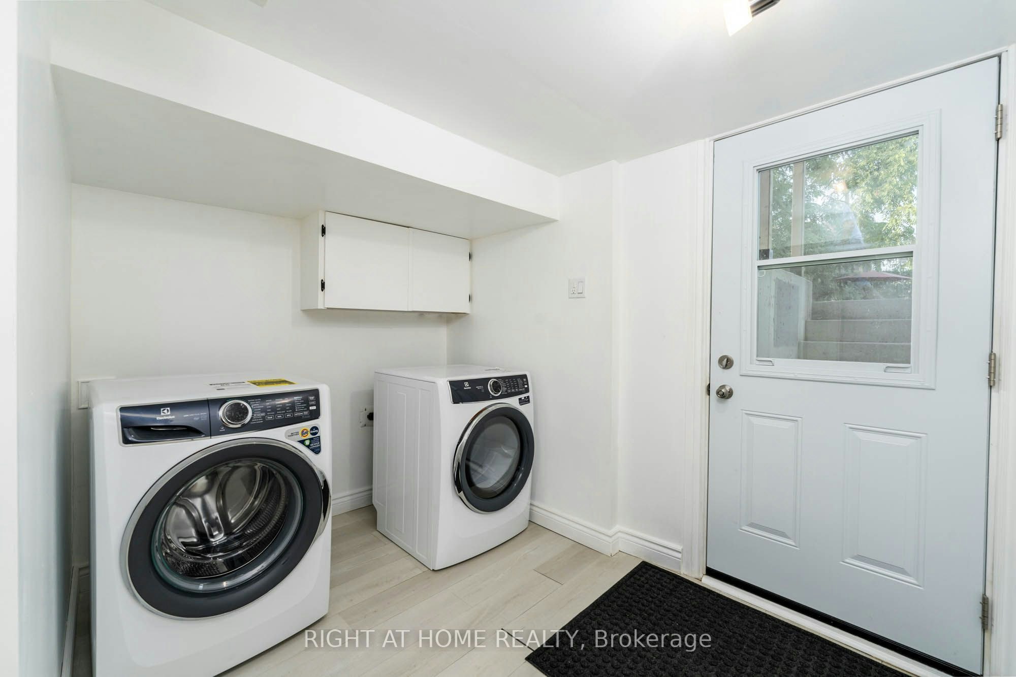 Bi-level Unit-105 Glenridge Avenue, St. Catharines, ON, L2R 4X5 - 29