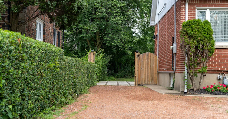 Bi-level Unit-105 Glenridge Avenue, St. Catharines, ON, L2R 4X5 - 18