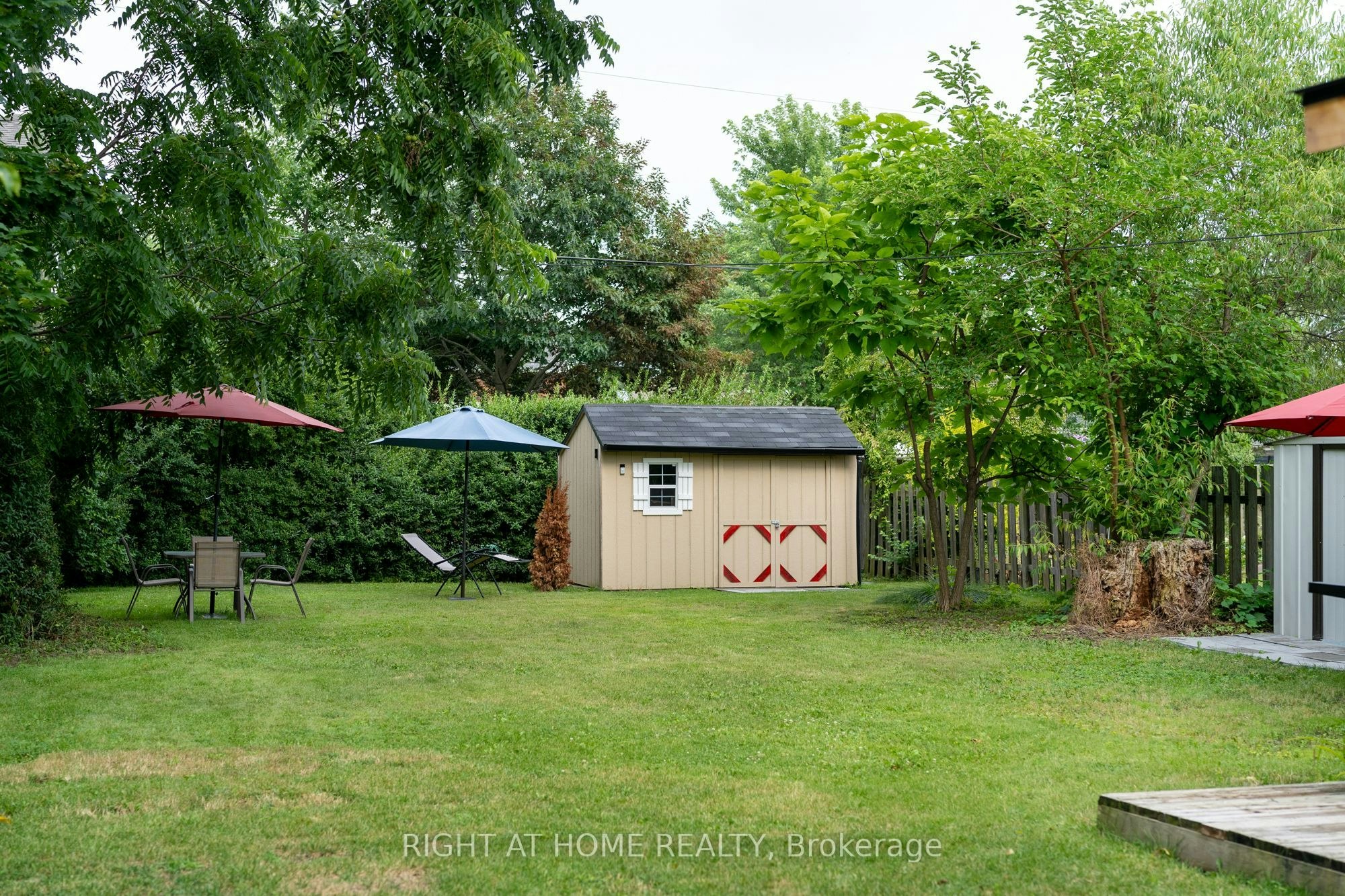 Bi-level Unit-105 Glenridge Avenue, St. Catharines, ON, L2R 4X5 - 30