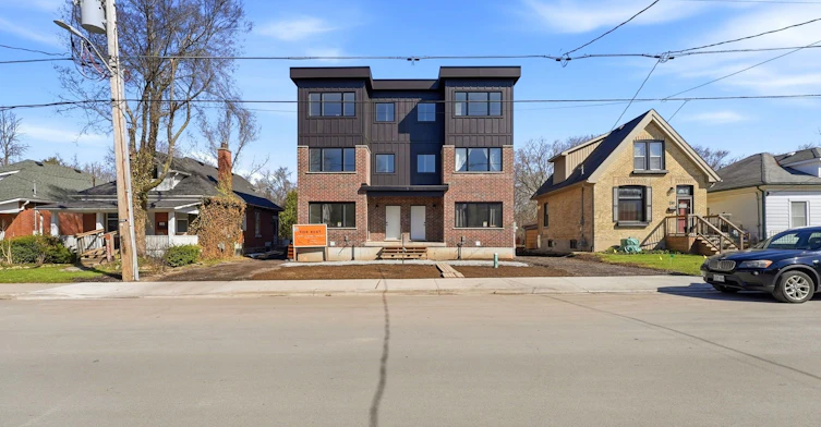 108 Briscoe Street E, London, ON, N6C 1X2