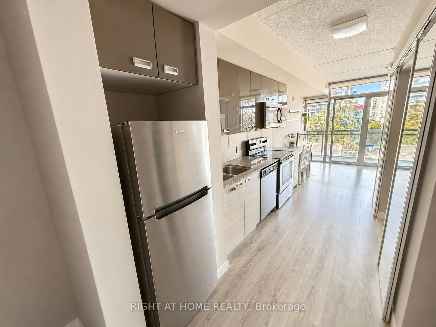 713-250 Albert Street, Waterloo, ON, N2L 0H5 - 8