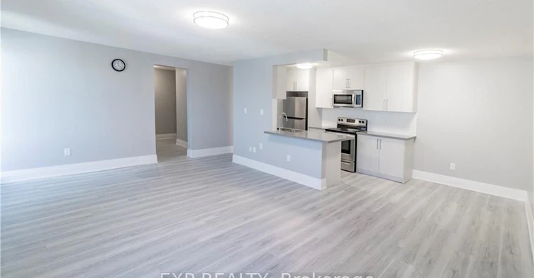 601-4422 Huron Street, Niagara Falls, ON, L2E 7C8 - 2