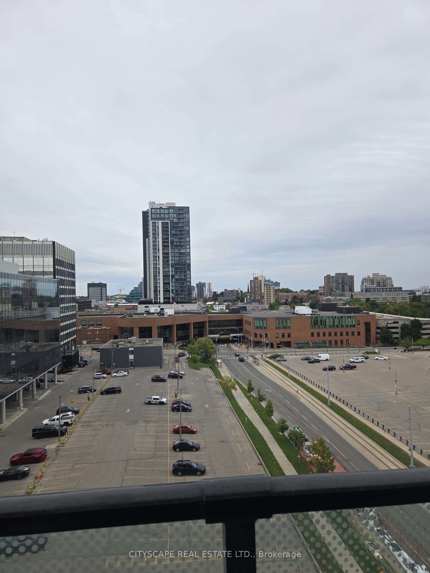 905-30 Francis Street S, Kitchener, ON, N2G 1H7 - 9