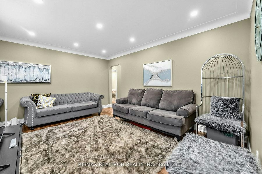 42 Charles Street, Brantford, ON, N3T 1B3 - 4