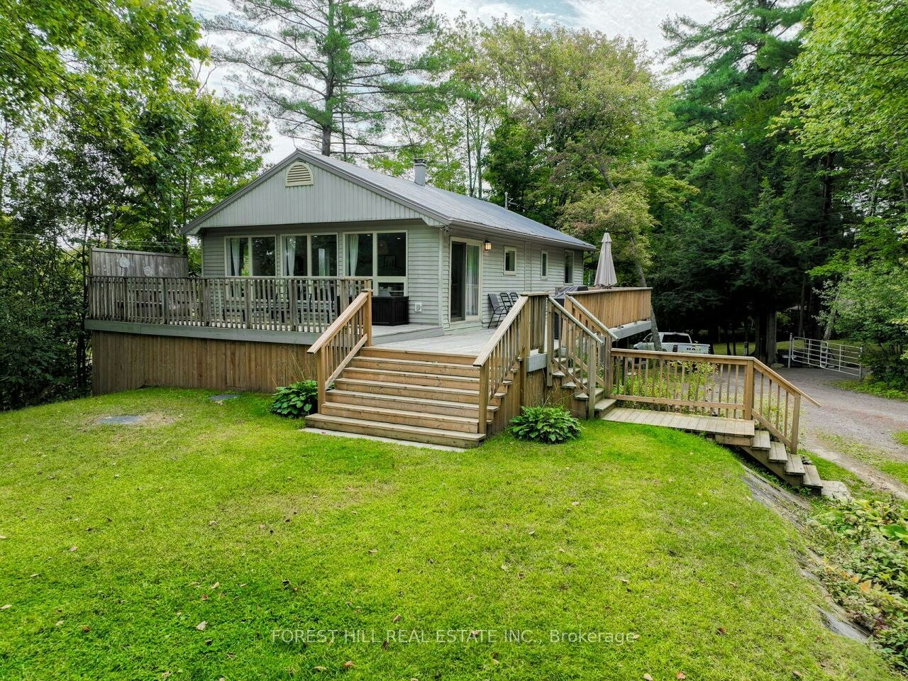 #8-1006 Youngs Road, Muskoka Lakes, ON, P0B 1J0