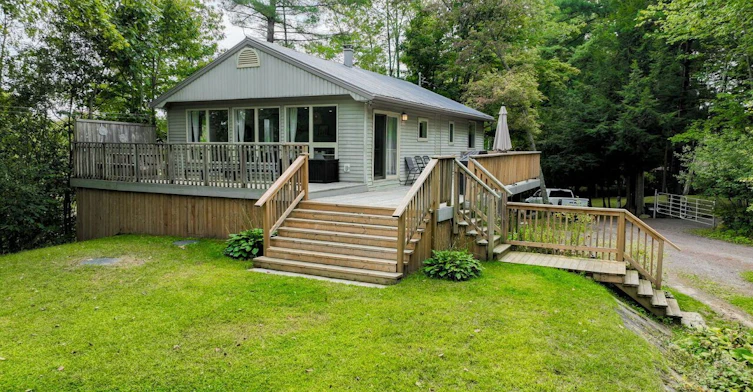 #8-1006 Youngs Road, Muskoka Lakes, ON, P0B 1J0