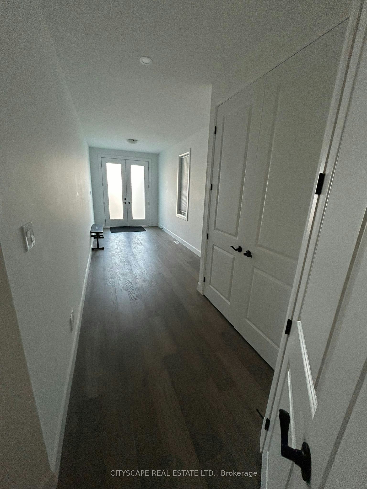 3821 Ayrshire Avenue, London, ON, N6B 1W3 - 2