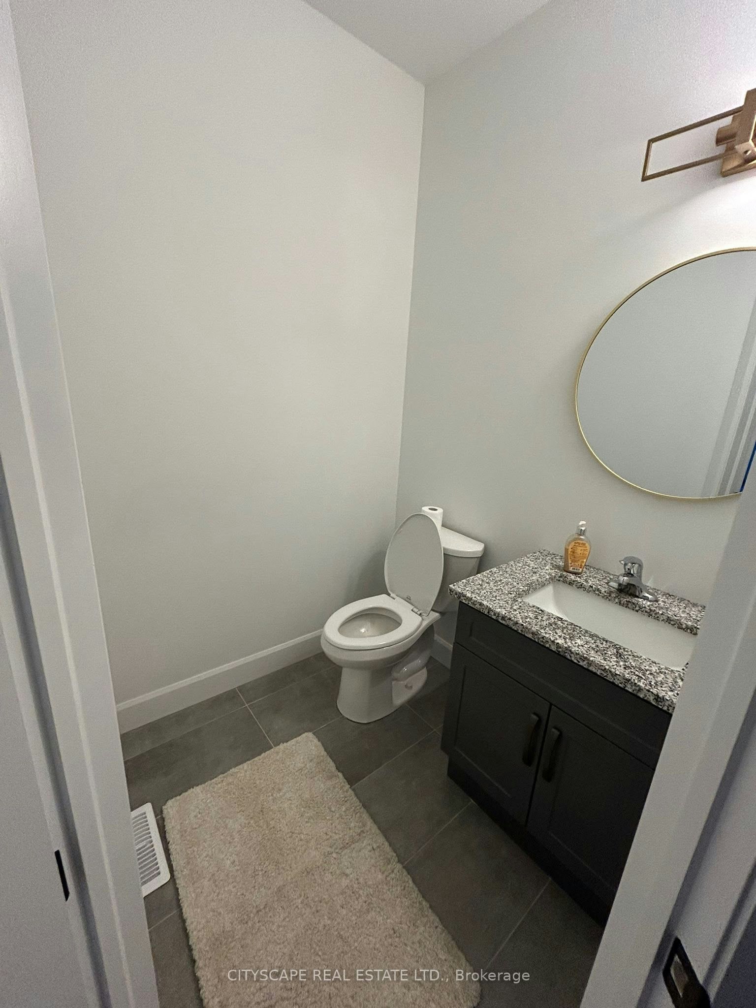 3821 Ayrshire Avenue, London, ON, N6B 1W3 - 3