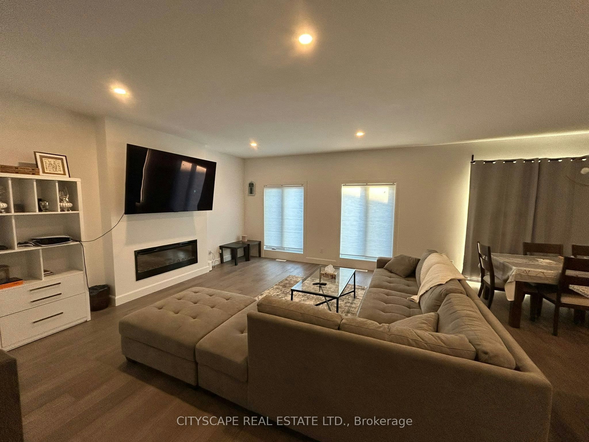 3821 Ayrshire Avenue, London, ON, N6B 1W3 - 4