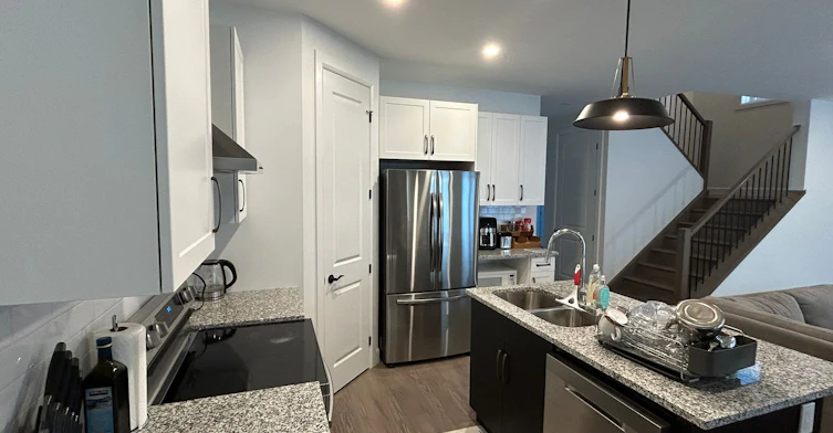 3821 Ayrshire Avenue, London, ON, N6B 1W3 - 5