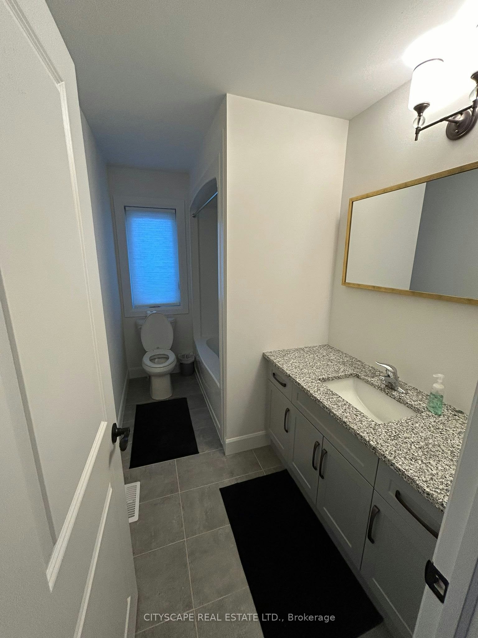 3821 Ayrshire Avenue, London, ON, N6B 1W3 - 11